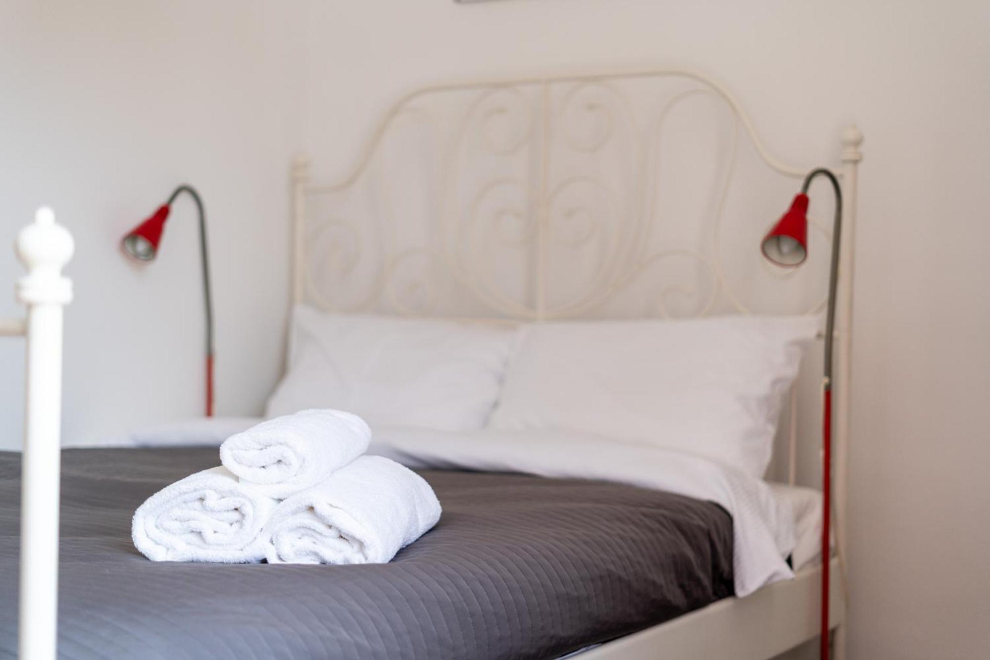 Old Town Spacious Apartment Krakow Bagian luar foto