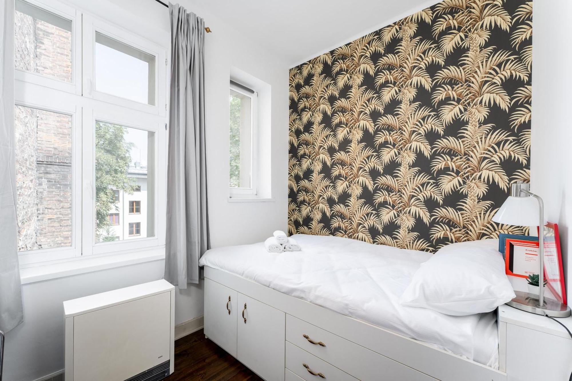 Old Town Spacious Apartment Krakow Bagian luar foto